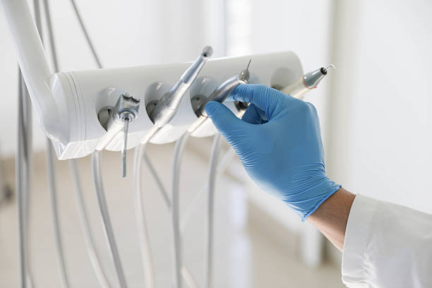 Professional Wisdom Tooth Removal technician working in St. Jacob, IL